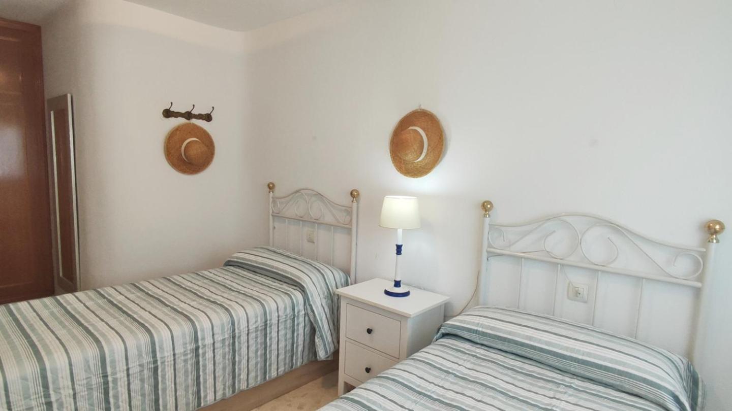 Lanza Gandia Centro - Solo Familias Apartment Playa de Gandia ภายนอก รูปภาพ